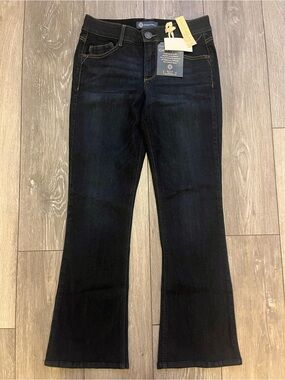NWT Democracy "Ab"solution Itty Bitty Bootcut jeans Dark Wash Size 6